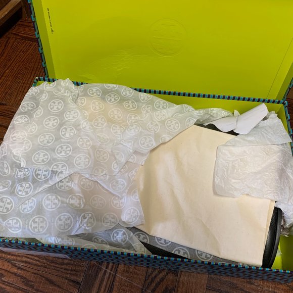 TORY BURCH Brooke Knee Boot (Perfect Black), Size 7 - Picture 4 of 10